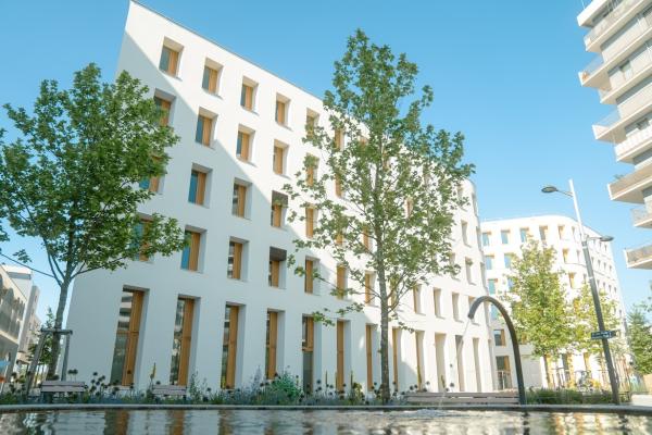 SORAVIA übergibt erstes Gebäude des Büroensembles ROBIN Seestadt