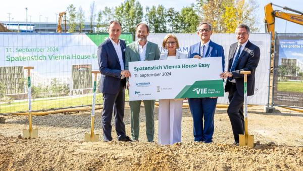 Die AirportCity wächst: Spatenstich für das mit 510 Zimmern größte Hotel Niederösterreichs am Flughafen Wien