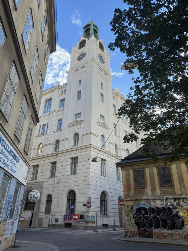 Historisches Telegrafenamt in der Zollergasse erstrahlt in neuem Glanz