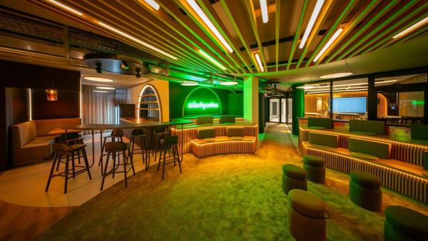 Büro nicht Jacke wie Hose: KI und Co. verändern bestehende Arbeitswelten