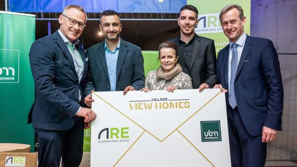 "VIEW HOMES" von ARE und UBM erreichen Dachgleiche