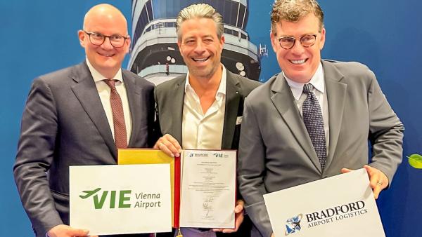 Flughafen Wien und Bradford gründen Joint Venture für smarte Logistik am Airport 