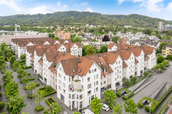 Lift-Modernisierung im großen Maßstab: KONE ersetzt in Zürich 46 Aufzüge für 466 Wohnungen im bewohnten Zustand