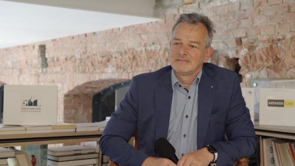 Innovationskraft im internationalen Vergleich: Prof. Alexander Redleins globale Perspektive auf die Immobilien-Industrie