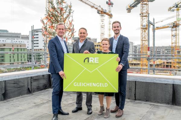 VILLAGE IM DRITTEN: Dachgleiche für Mietwohnungen in Holz-Hybrid Bauweise