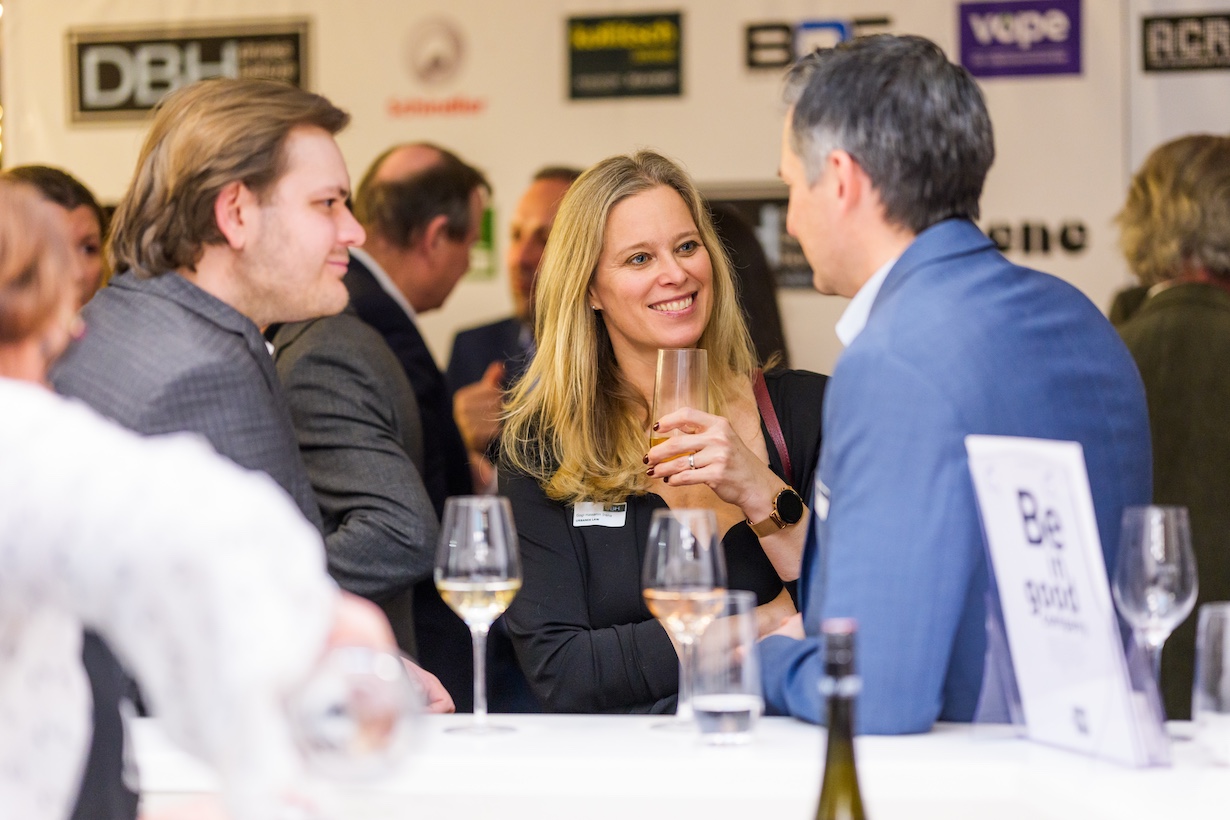 Irena Gogl-Hassanin (URBANEK LAW)