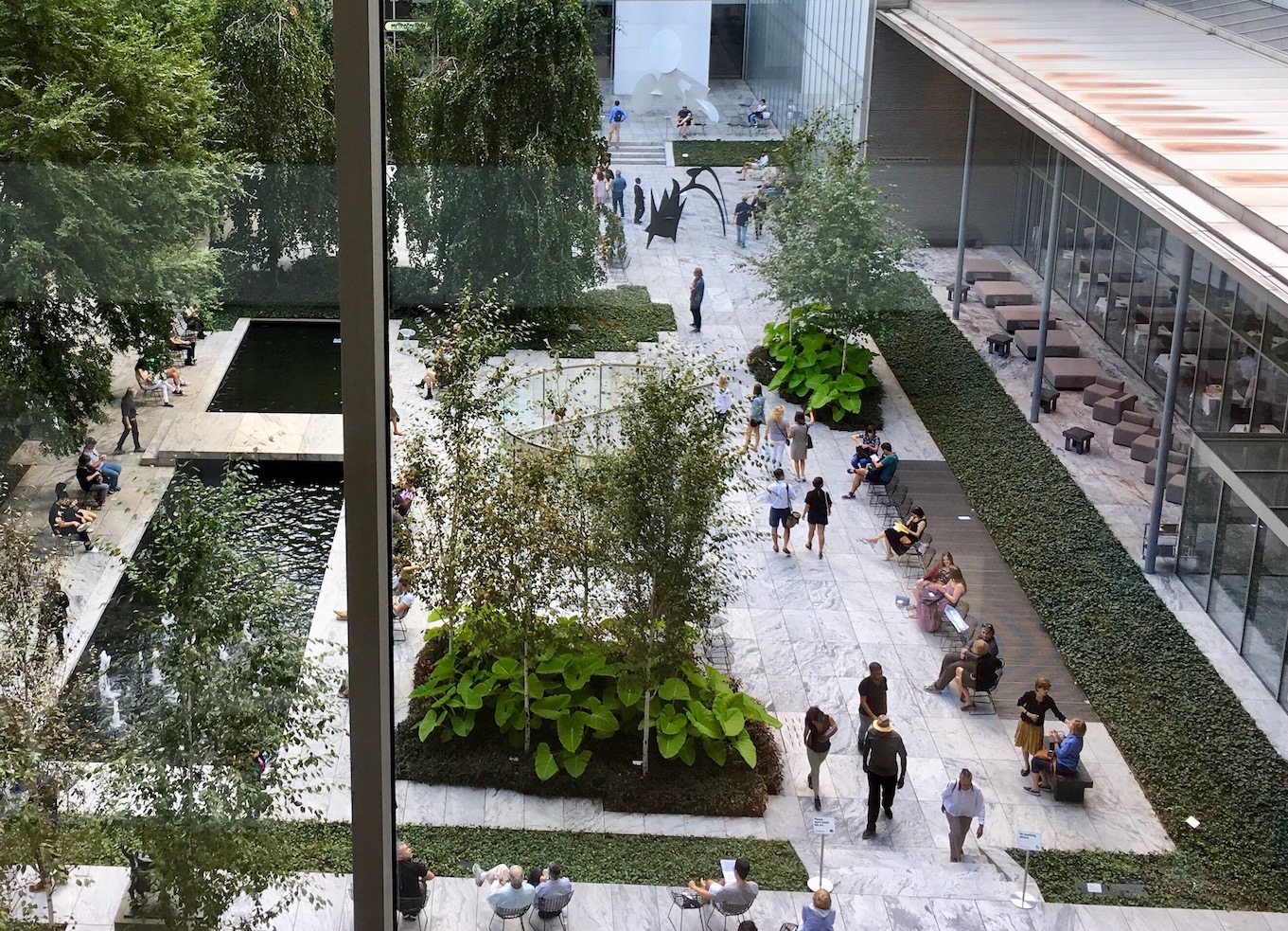 Bürohaus mit Garten